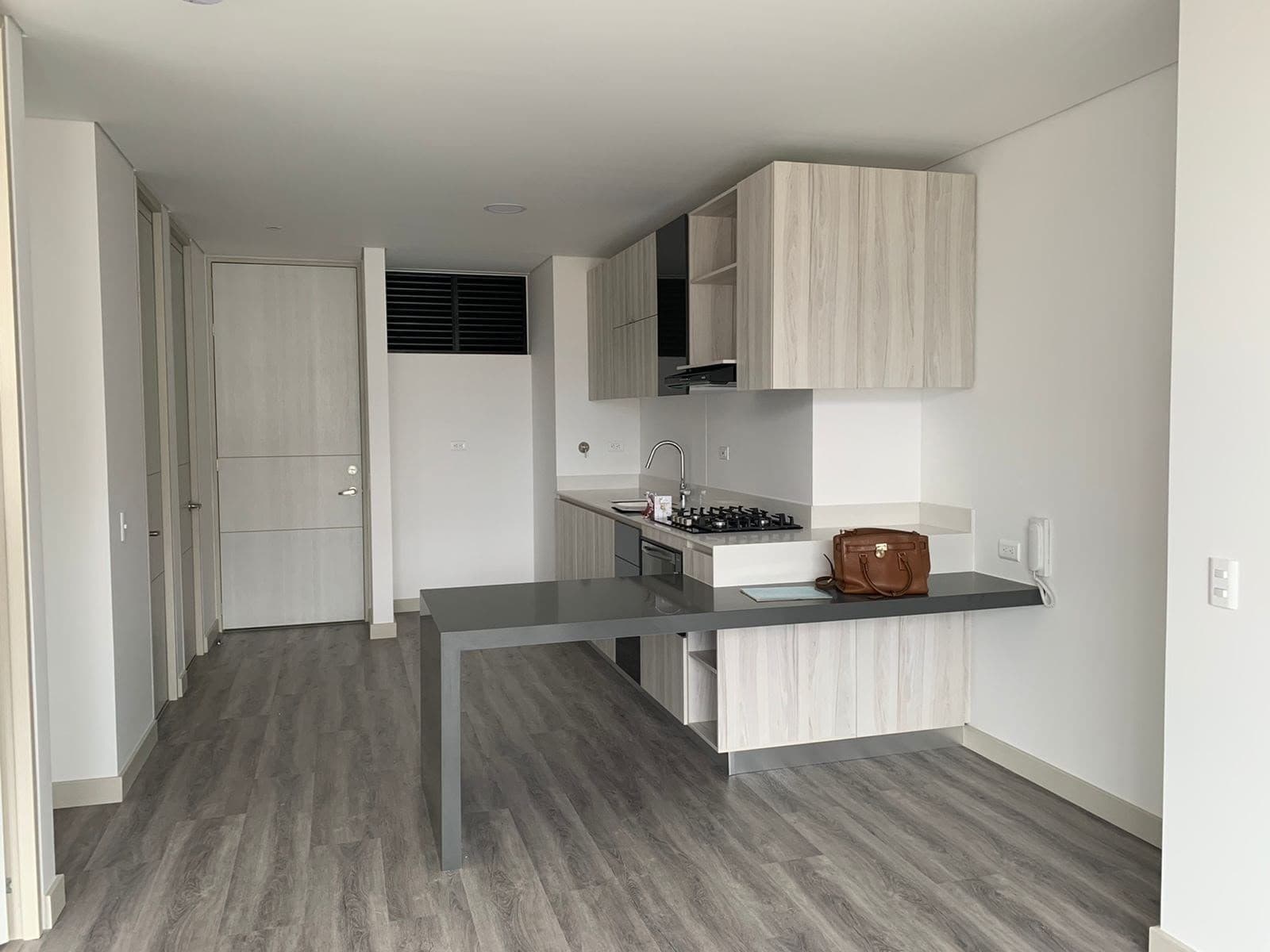 Apartaestudio En Arriendo - Sector Poblado