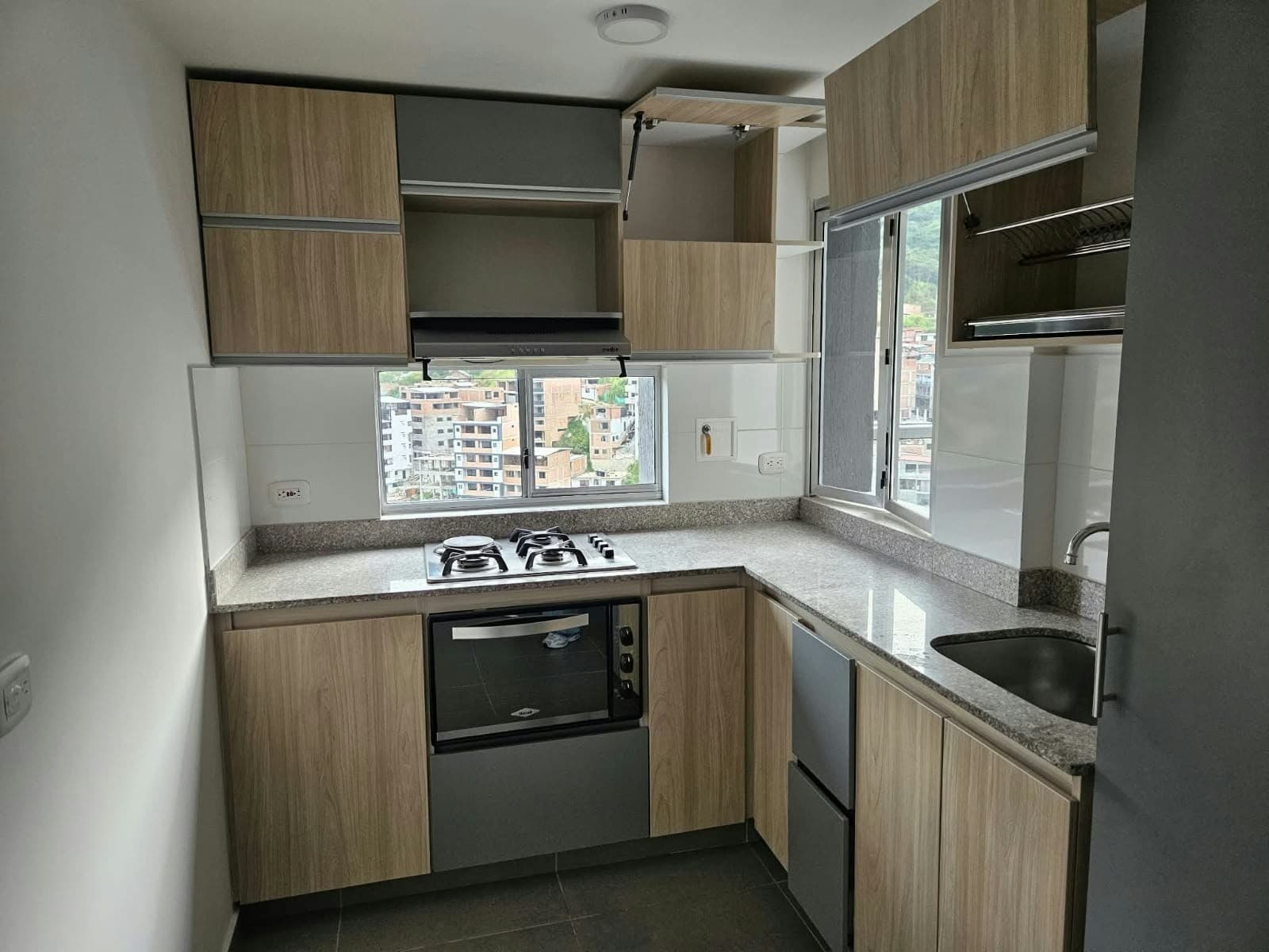 Apartamento En Arriendo - Sector Loma de Los Bernal, Belen