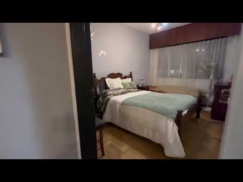 5-room house for sale with a pool in Haedo Norte