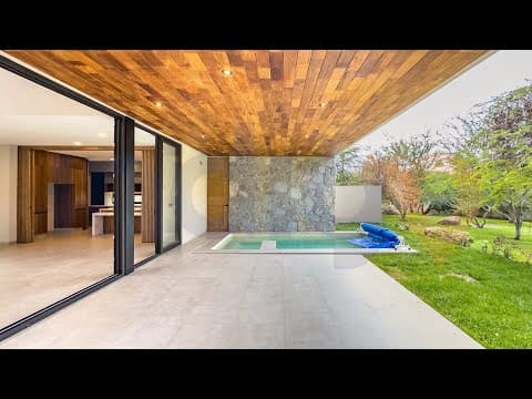 House for Sale in Altozano in the Río Condominium Complex with a Pool