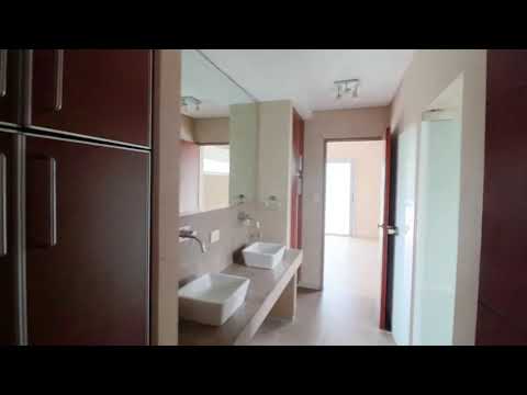 6-Room House for Sale with 4 Parking Spaces in Country El Paraiso, Guernica