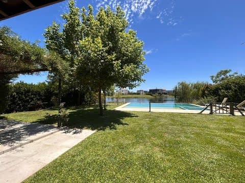 Modern 4-Bedroom House Office Playroom TV Room in La Laguna-Puertos del Lago-Marinas