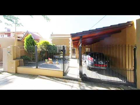 Casa Las Lomitas, large lot, Lomas de Zamora, multi-family home with 2 units, in good condition