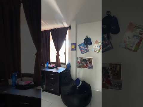 House with a bedroom on the ground floor and an apartment with separate entrance.