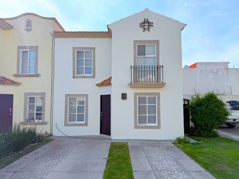 House for Sale in Residencial el Refugio. 4 bedrooms, 1 on the ground floor