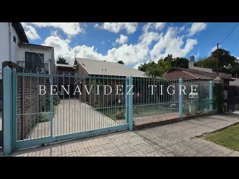 House for sale in Benavidez: two stories, garden, country style, eligible for financing