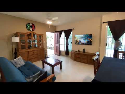 For Sale: Ground-Floor, 2-Bedroom Condo in Central Playa del Carmen P4363
