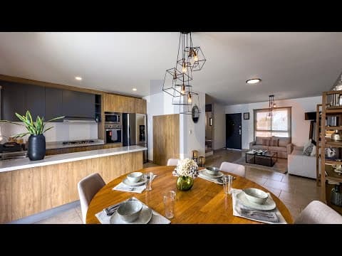 House for Sale in Torre de Piedra Jacarandas in El Refugio