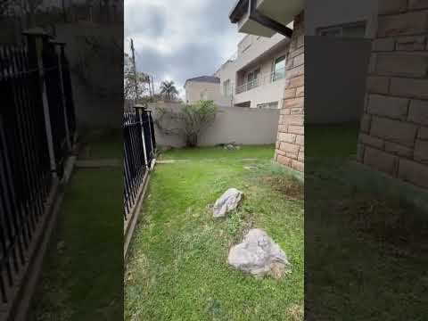 Large House for Sale in Martínez, Suitable for a Mortgage, 7 Rooms, Needs Renovation, on a 1,026 m² Lot