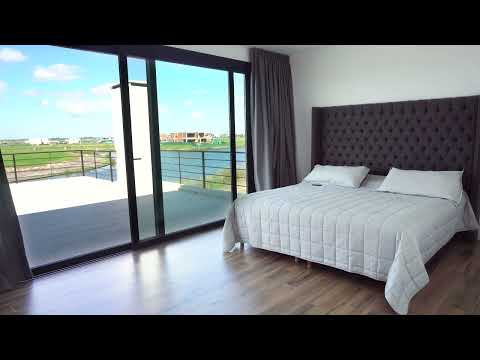 6-room house on stilts for sale on the central lake