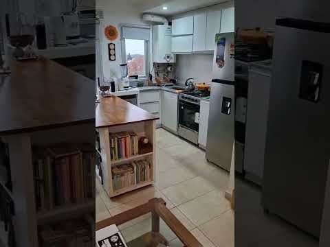 Apartment in Castelar 2 with a garage and terrace-balcony.