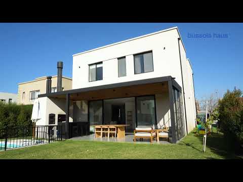 6-room house for sale with a pool in Araucarias, Puertos Escobar