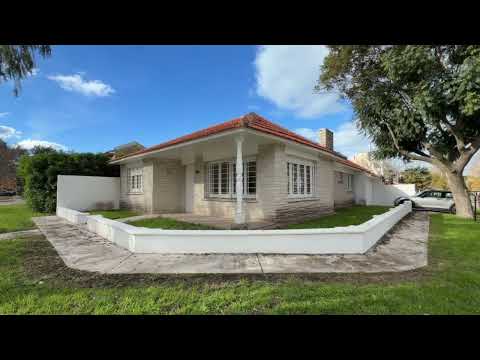 For Sale - 4-Room House, Fully Renovated - Patio with Grill - Garage and Treadmill - Luro Park