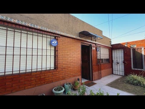 HOUSE FOR SALE: 3 ROOMS, PATIO, BARBECUE, GARAGE, 2 BATHROOMS, MORENO