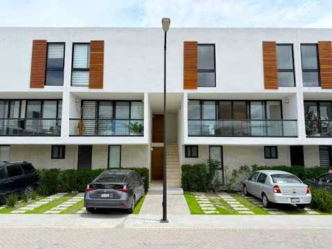 Duplex-style apartment for rent on an upper floor with a private terrace. Altos de Juriquilla