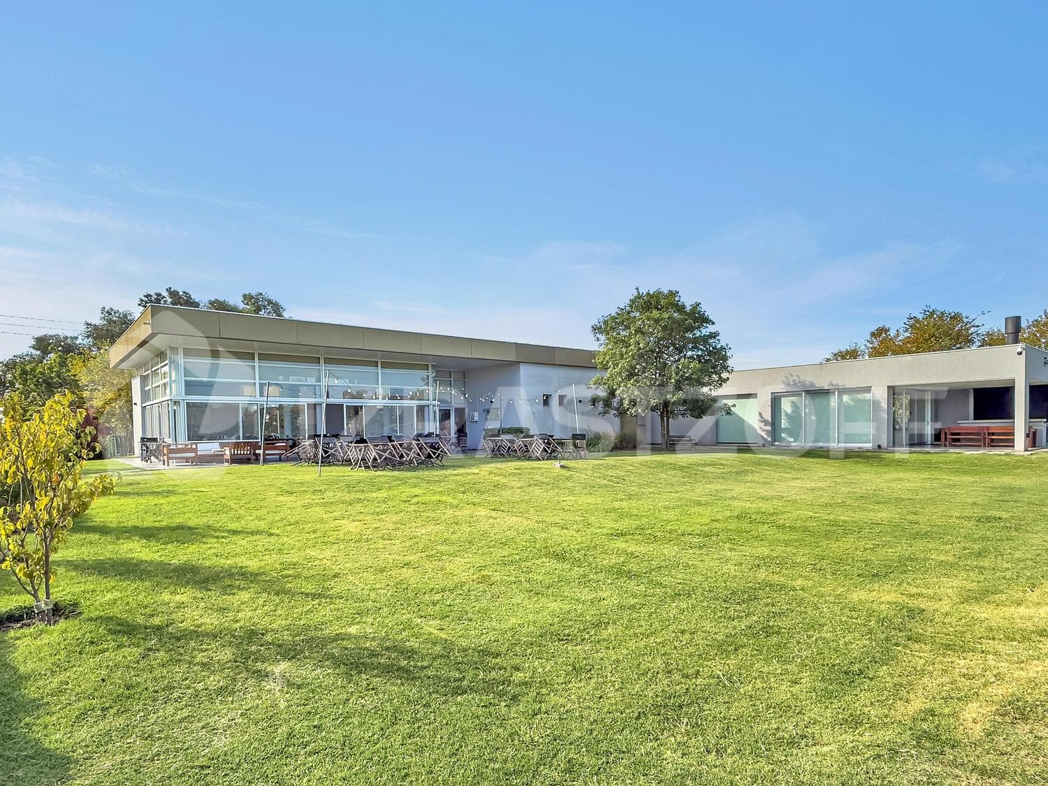 House for Sale in Ayres Plaza - Three Stories