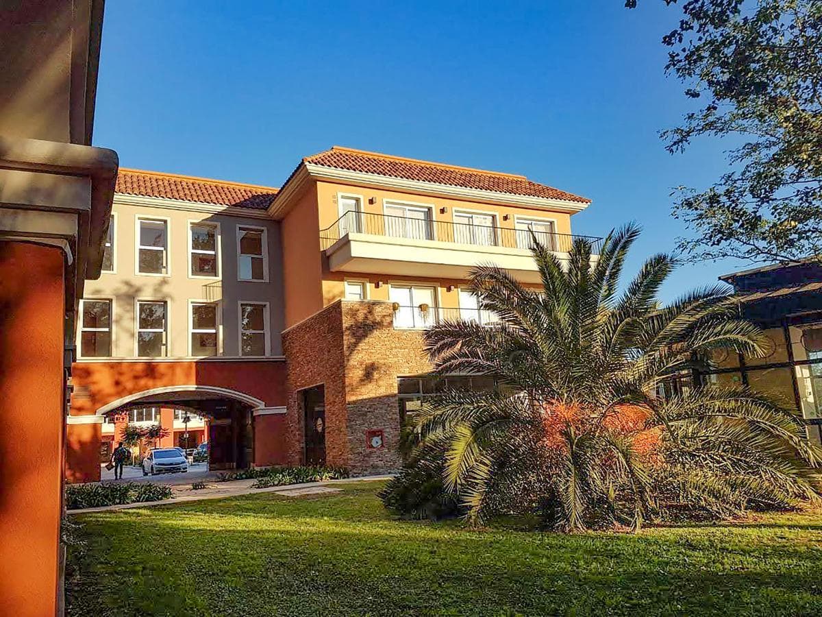 Brand-new 1- or 2-bedroom apartment - SUITABLE FOR PROFESSIONAL USE - Caamaño