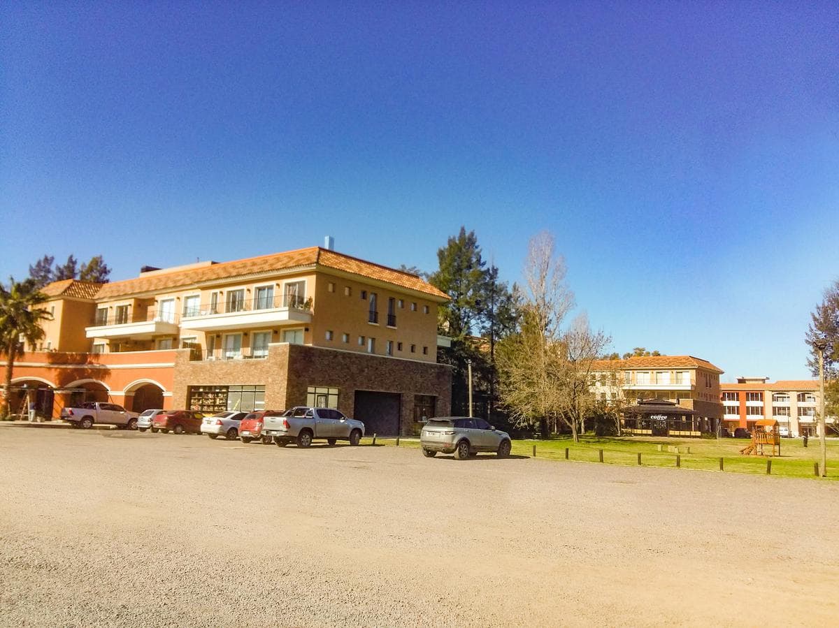 Brand-new 1- or 2-bedroom apartment - SUITABLE FOR PROFESSIONAL USE - Caamaño