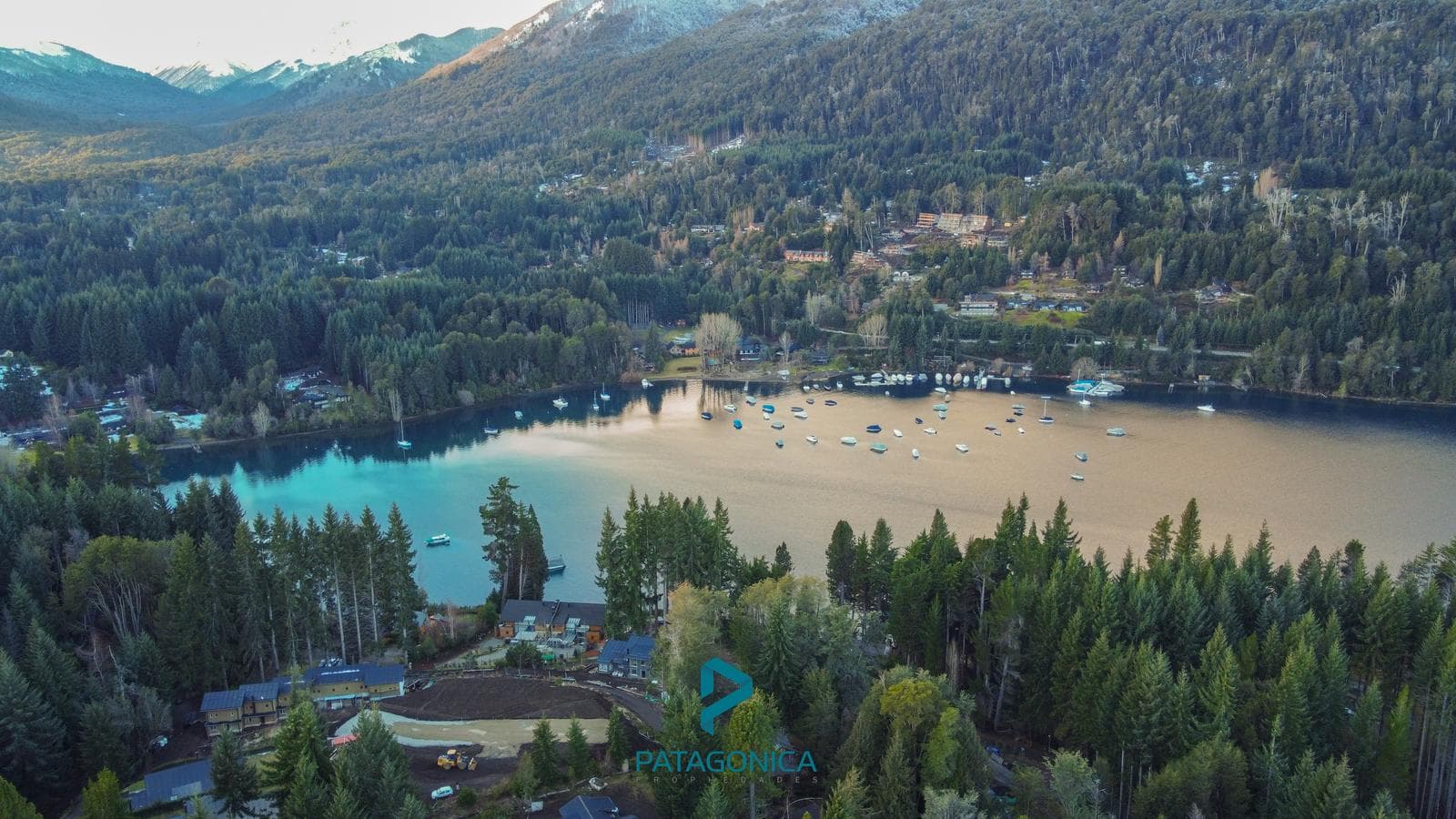 Brand-New Premium 6-Room Apartment with 3 Bedrooms and a Lake View in Bahía Manzano, Villa La Angostura