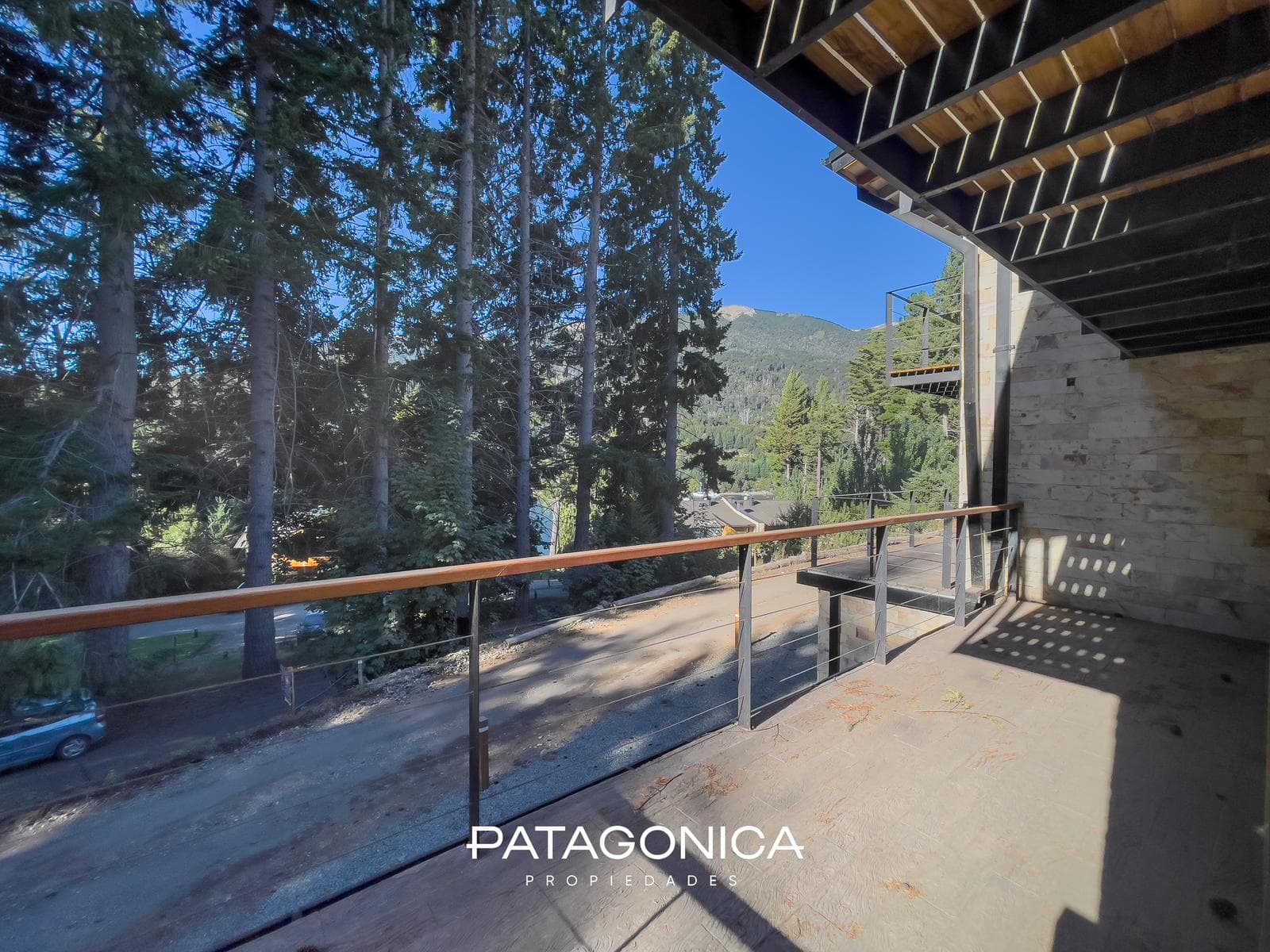 Brand-New Premium 6-Room Apartment with 3 Bedrooms and a Lake View in Bahía Manzano, Villa La Angostura
