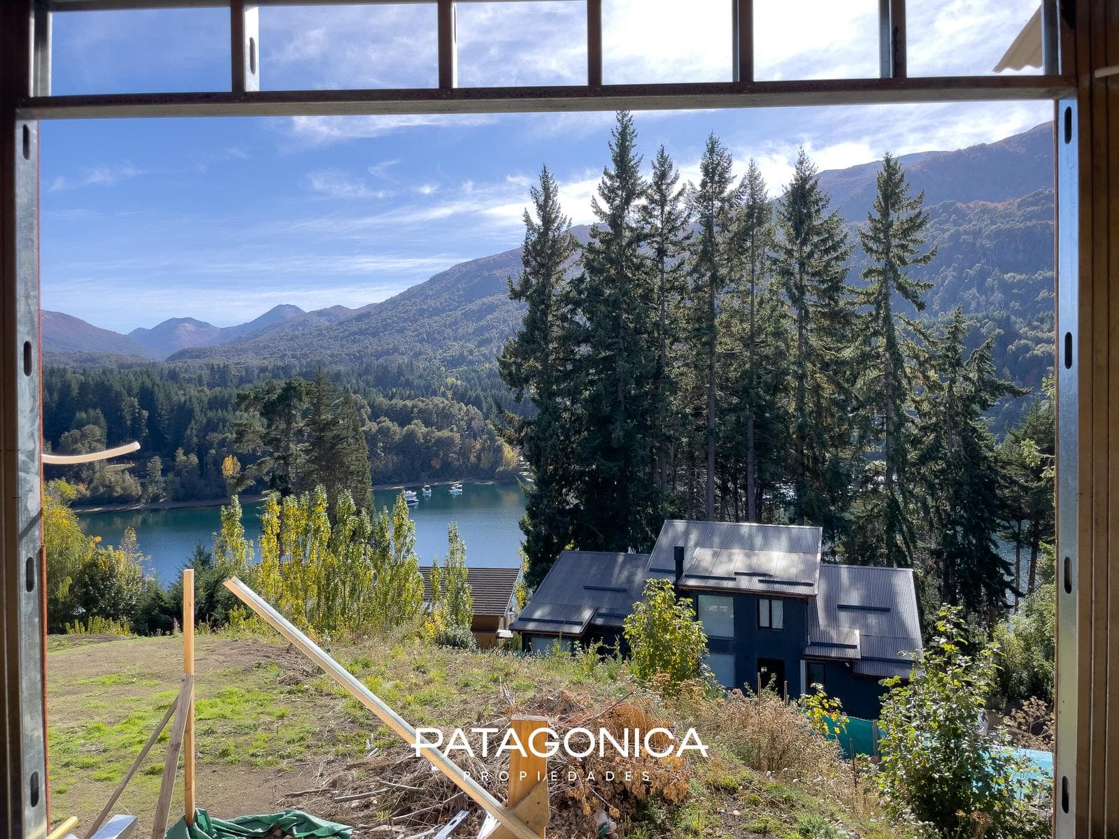 Brand-New Premium 6-Room Apartment with 3 Bedrooms and a Lake View in Bahía Manzano, Villa La Angostura