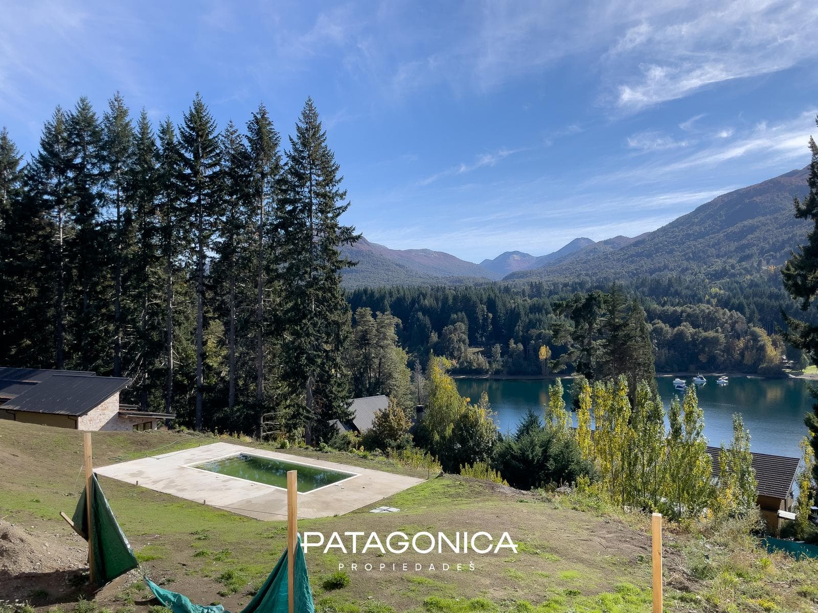 Brand-New Premium 6-Room Apartment with 3 Bedrooms and a Lake View in Bahía Manzano, Villa La Angostura