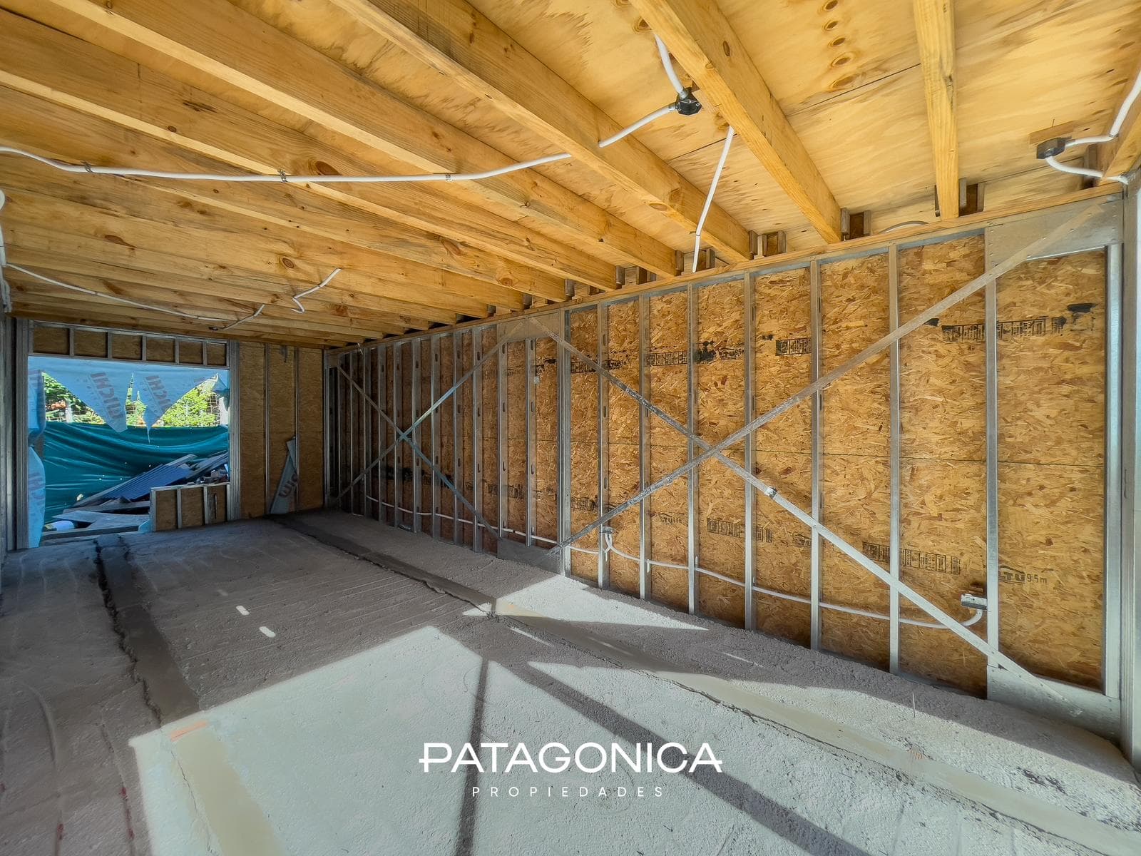 Brand-New Premium 6-Room Apartment with 3 Bedrooms and a Lake View in Bahía Manzano, Villa La Angostura