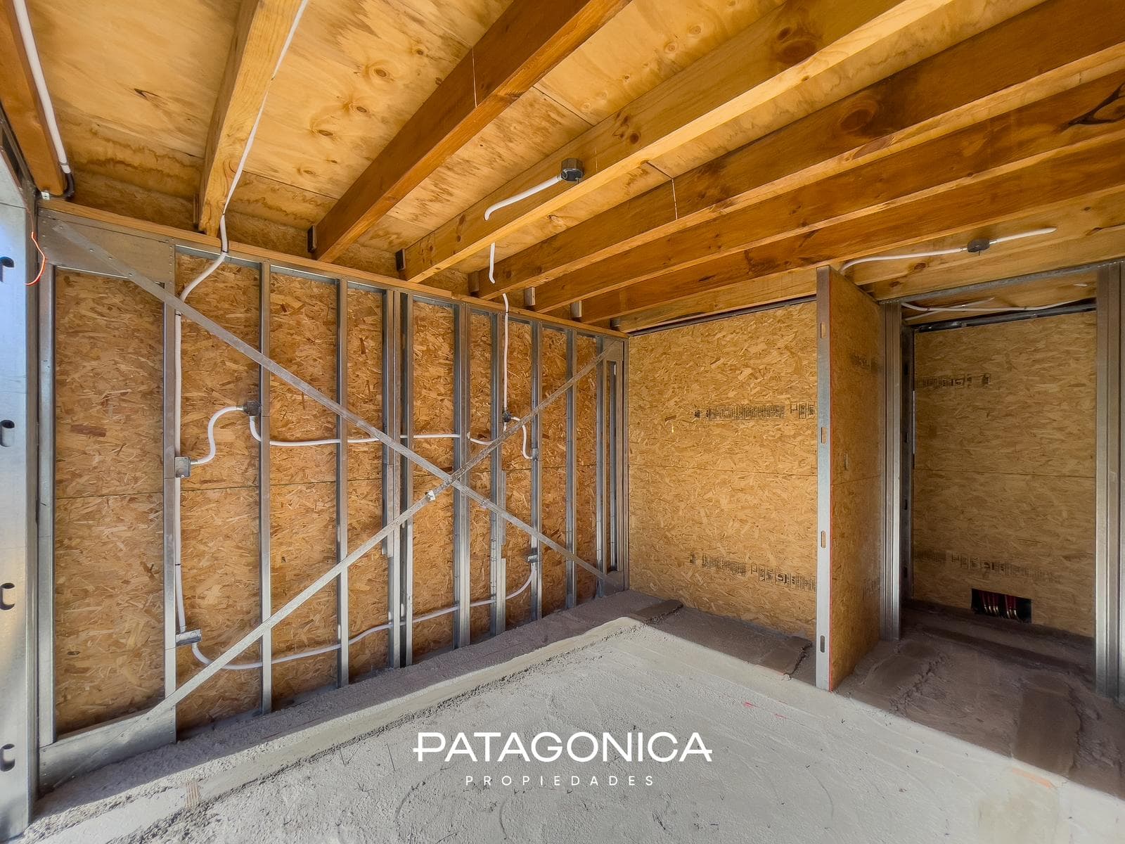 Brand-New Premium 6-Room Apartment with 3 Bedrooms and a Lake View in Bahía Manzano, Villa La Angostura