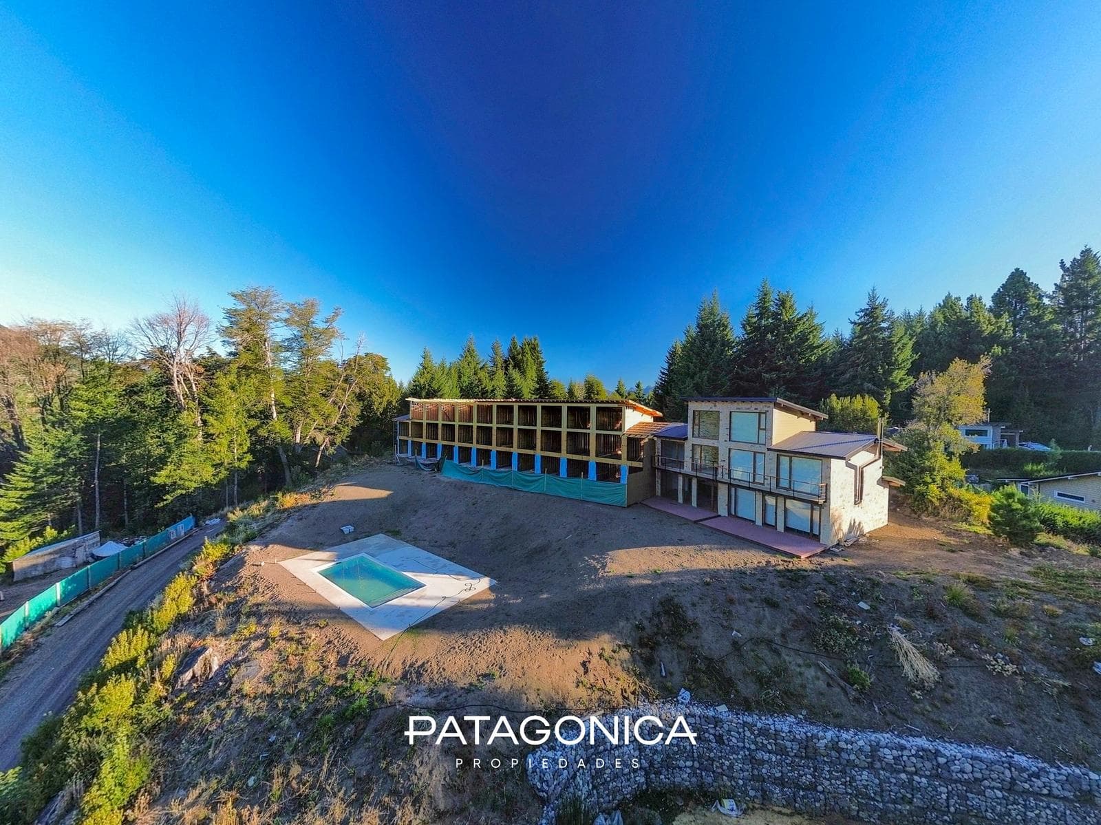 Brand-New Premium 6-Room Apartment with 3 Bedrooms and a Lake View in Bahía Manzano, Villa La Angostura
