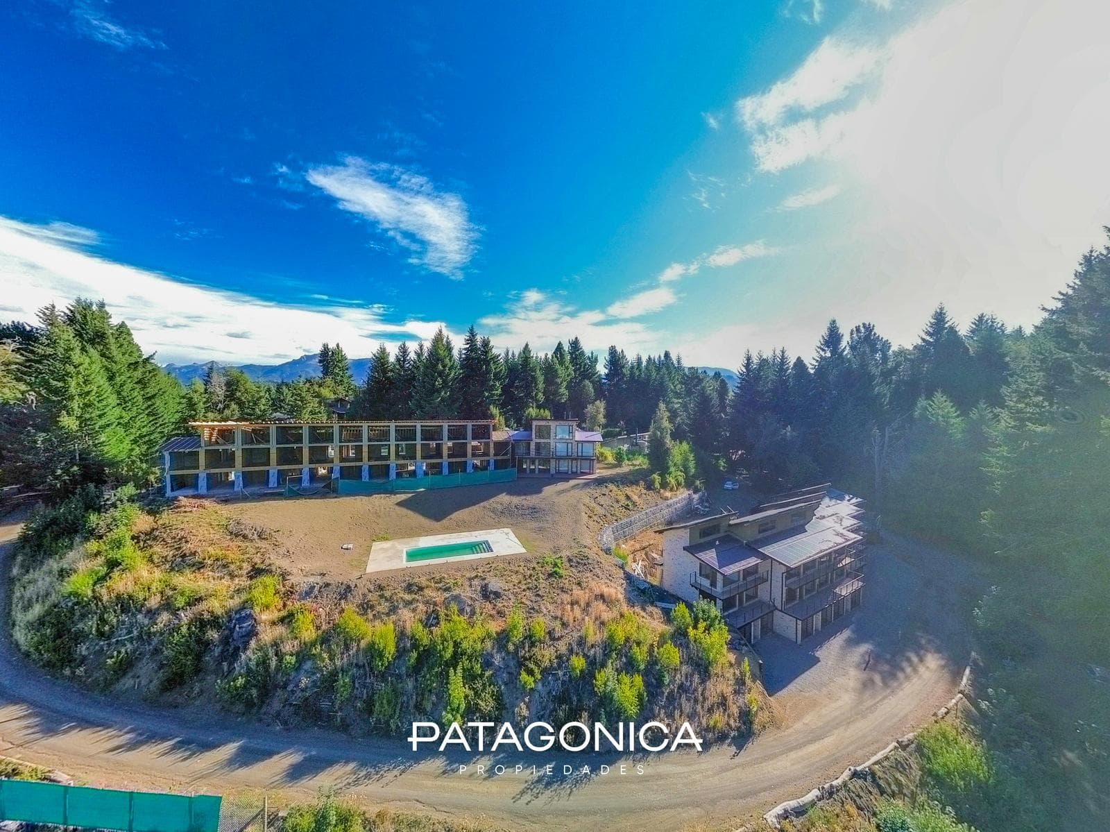 Brand-New Premium 6-Room Apartment with 3 Bedrooms and a Lake View in Bahía Manzano, Villa La Angostura