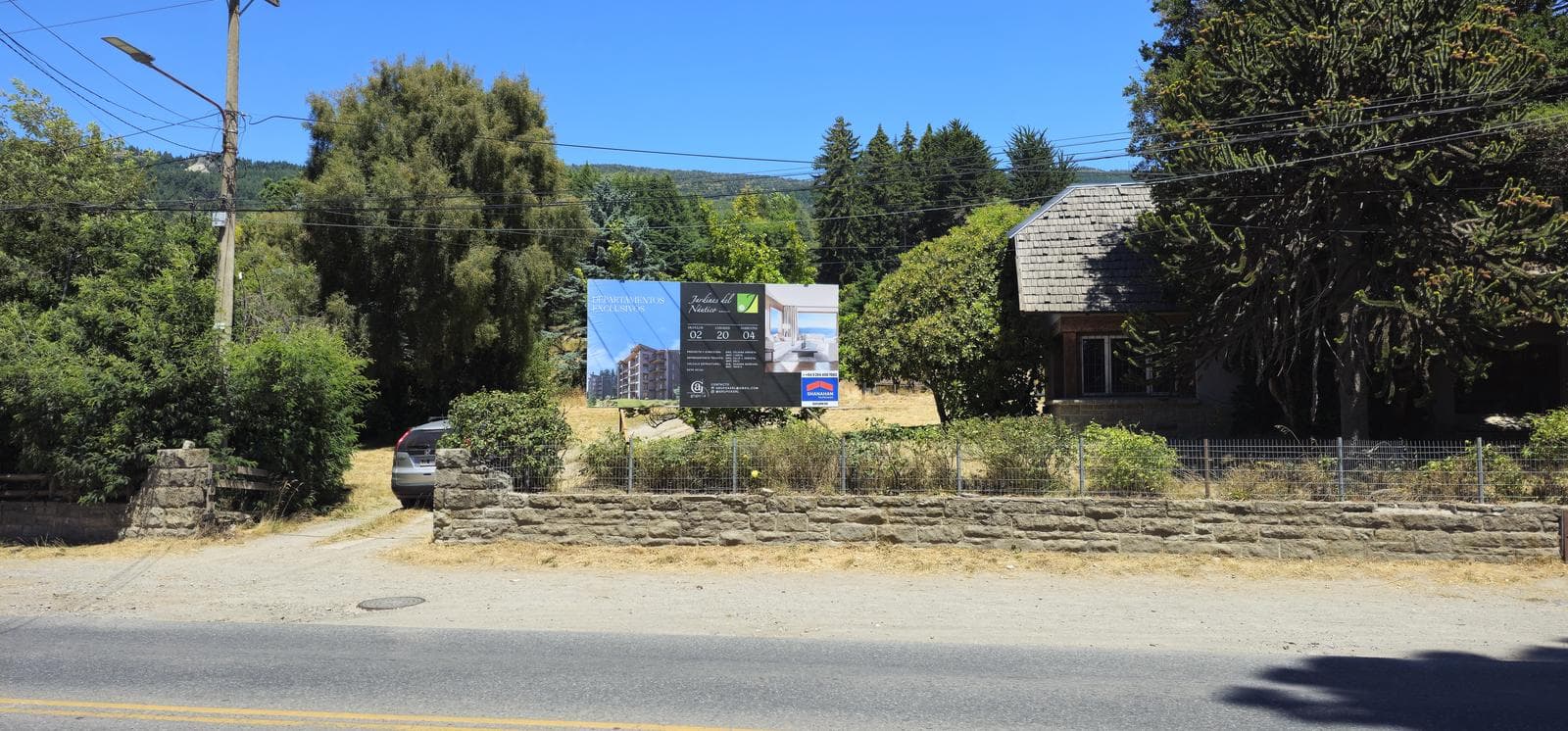 On Bustillo Ave., Km 3.5 — Stunning view of the lake — Bariloche