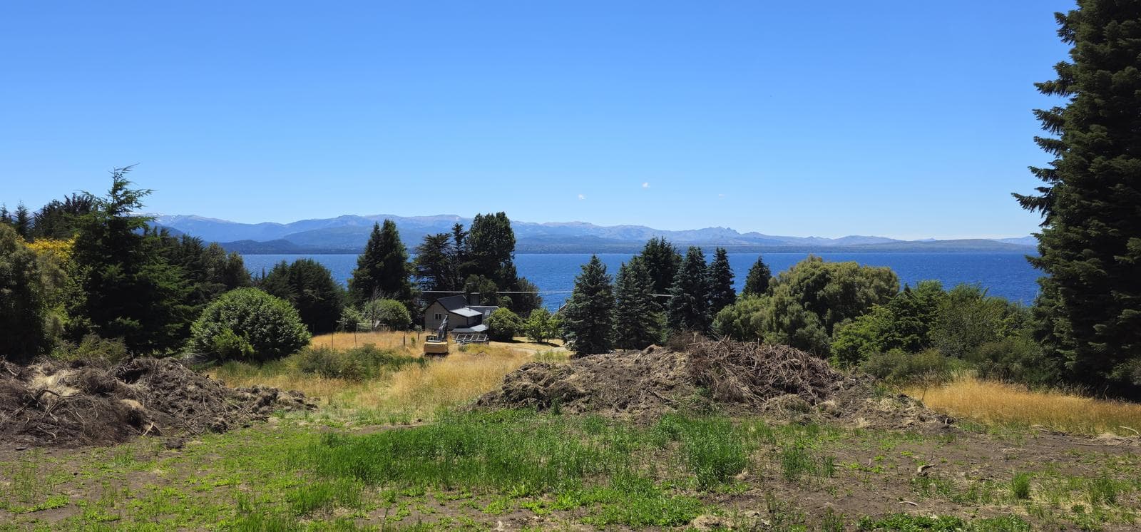 On Bustillo Ave., Km 3.5 — Stunning view of the lake — Bariloche