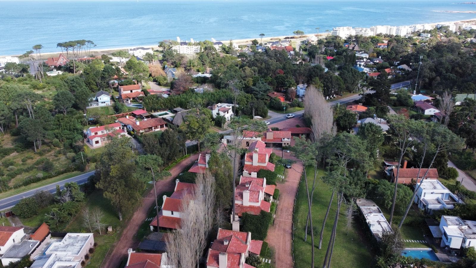 Annual Rental: 2-Bedroom House with Barbecue in the Pinares Gated Community