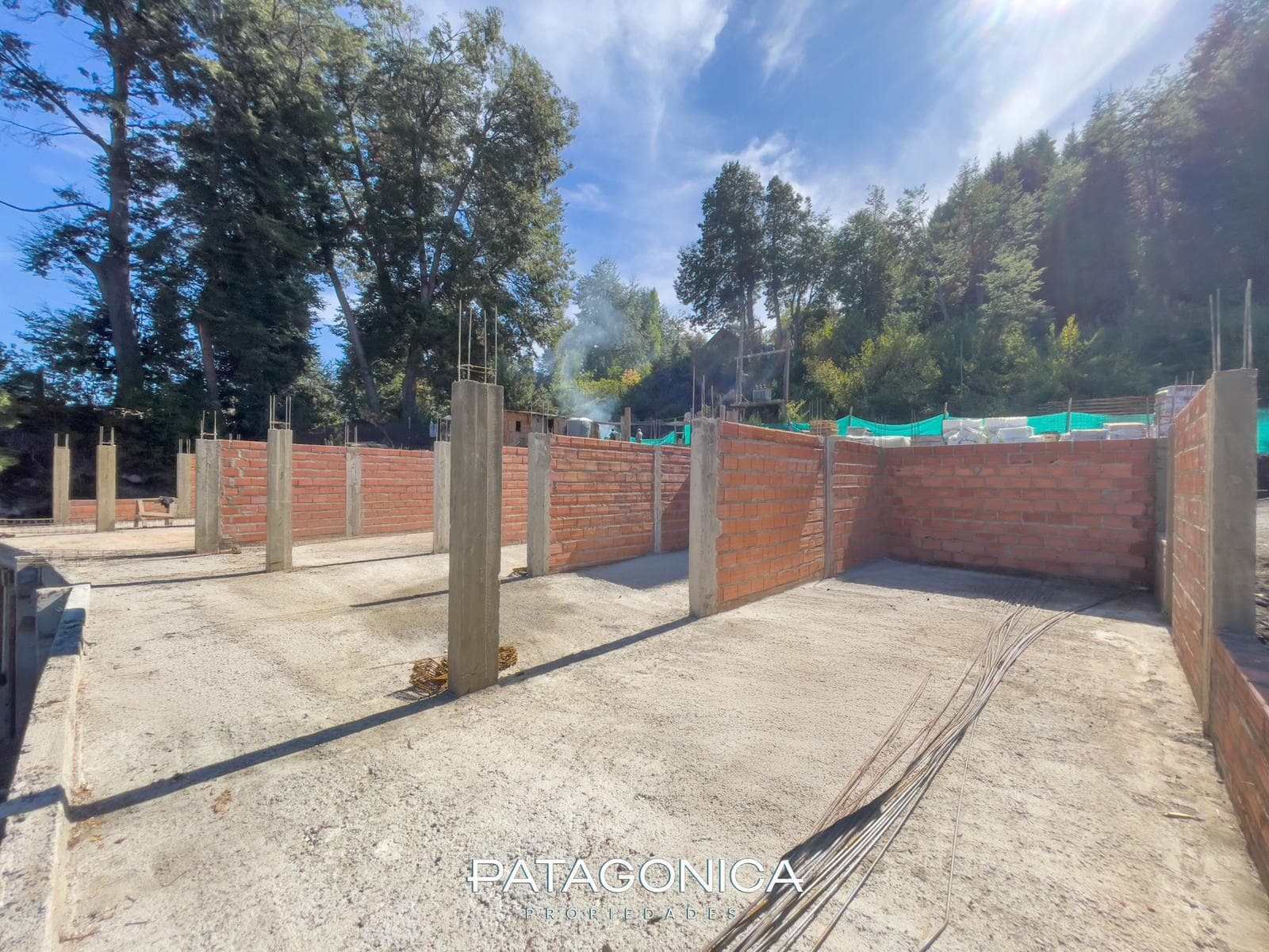 106-square-meter Apartment with a Lake View at Mirador Residece