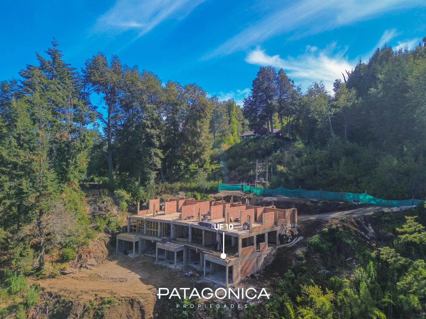106-square-meter Apartment with a Lake View at Mirador Residece