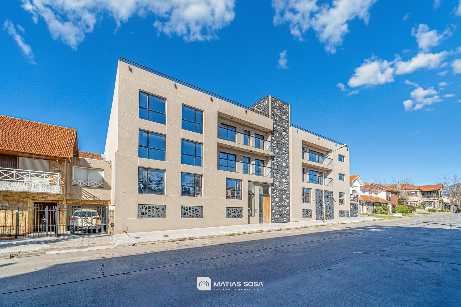 12- OR 24-MONTH RENTAL - Apartment - Playa Chica