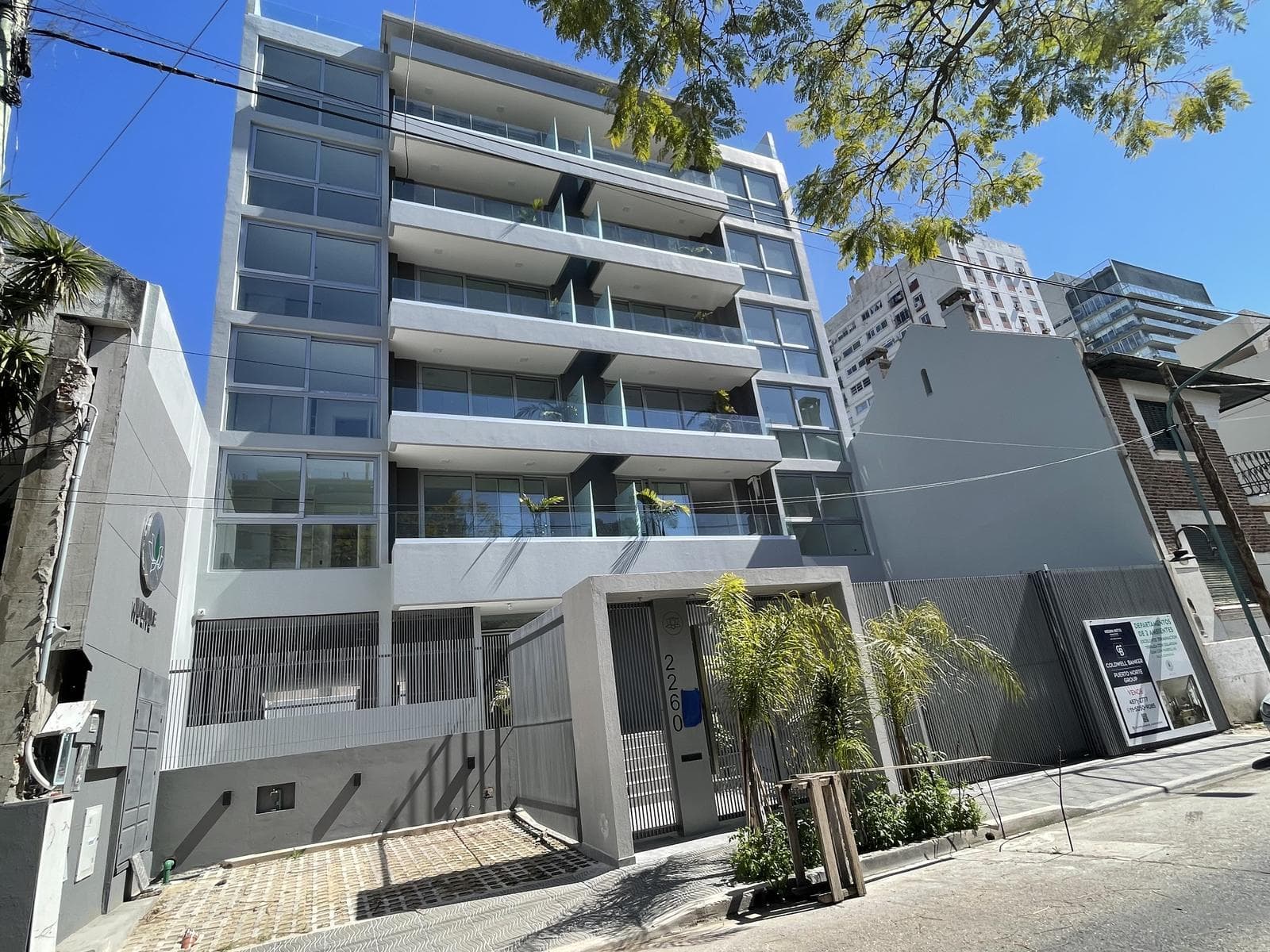 Brand-New 2-Room Apartment with Garage - WE LIVE, Olivos