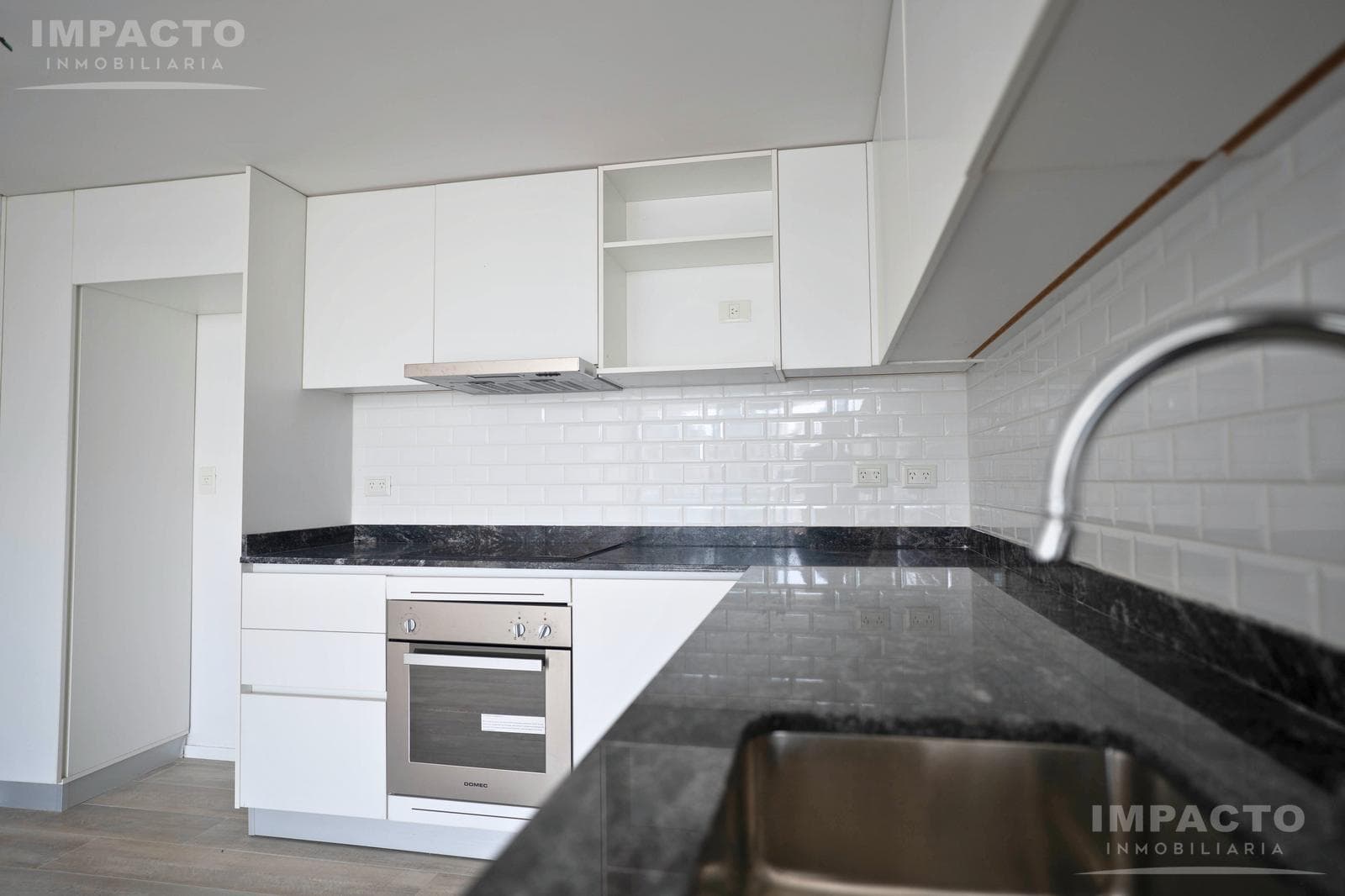 Office / Showroom for Rent in the Federal Capital, Buenos Aires - FOR PROFESSIONAL USE ONLY