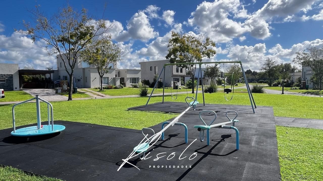Casa en Alquiler, lote 1100m2, pileta. parilla. 3 dormitorios. Barrio Cerrado, EscobarCasa