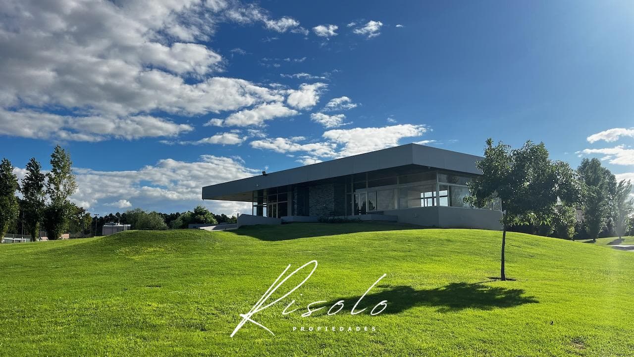 Casa en Alquiler, lote 1100m2, pileta. parilla. 3 dormitorios. Barrio Cerrado, EscobarCasa