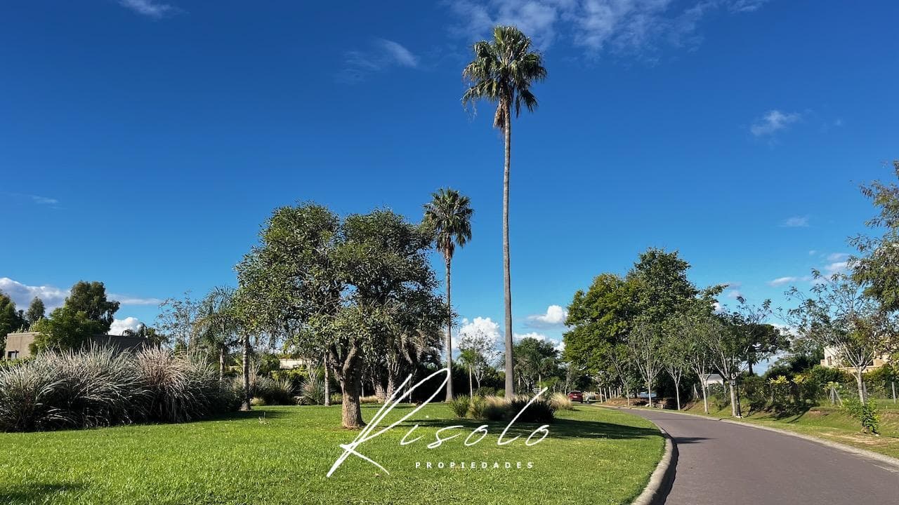 Casa en Alquiler, lote 1100m2, pileta. parilla. 3 dormitorios. Barrio Cerrado, EscobarCasa