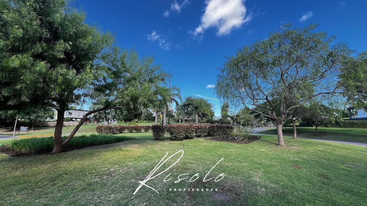 Casa en Alquiler, lote 1100m2, pileta. parilla. 3 dormitorios. Barrio Cerrado, EscobarCasa
