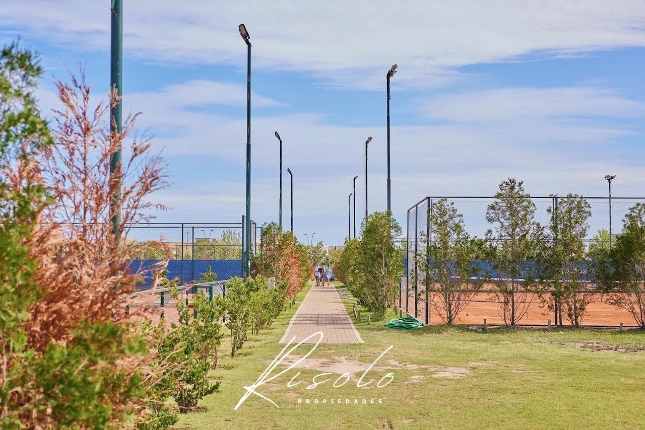 House for Sale, Pool, 3 Bedrooms, Office. Gated Community, Puertos - Araucarias, Escobar