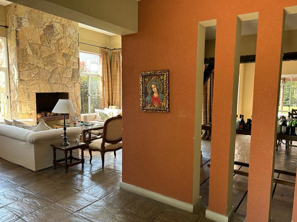 5-bedroom house for sale with a pool in Villa Olivos, Escobar