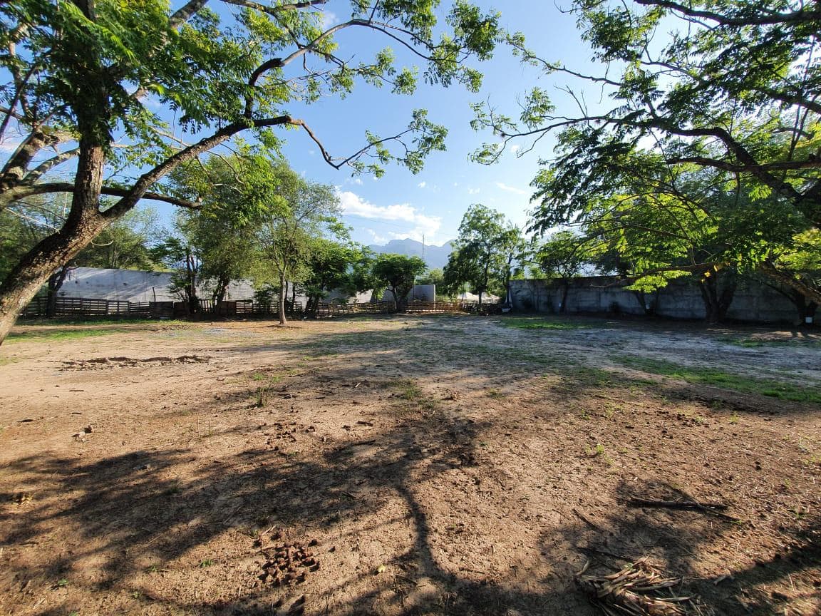 COMMERCIAL LAND FOR RENT ON THE NATIONAL HIGHWAY