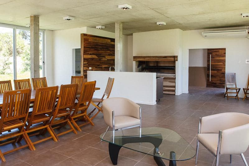 Apartment with amenities and services.