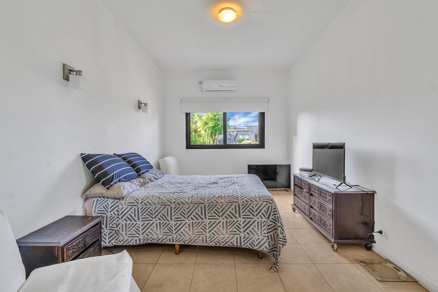 Great Deal!! House for Sale in Manzanares Chico
