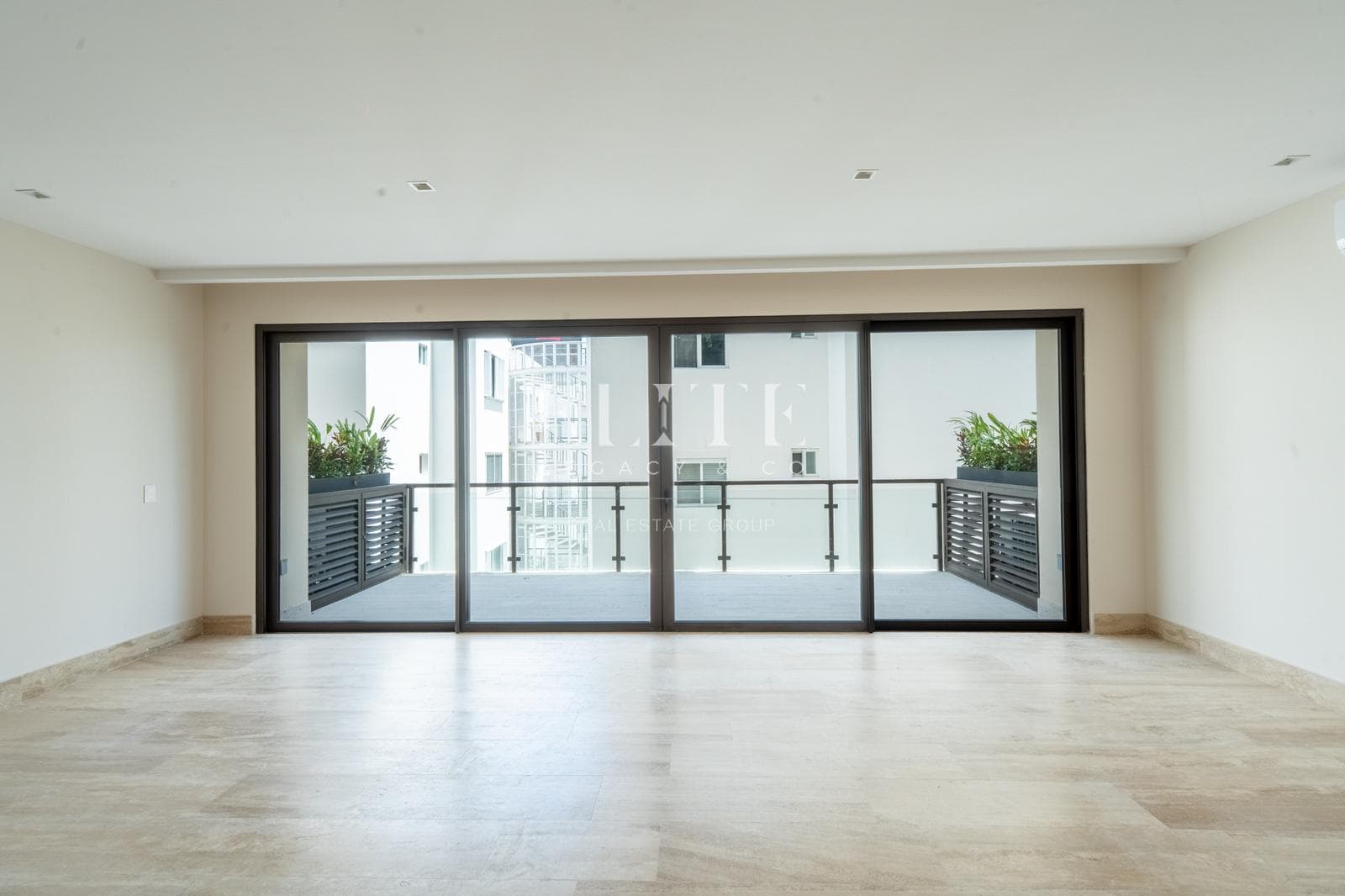 Departamento en Venta y Renta de 3 recámaras en Hodela SM 11