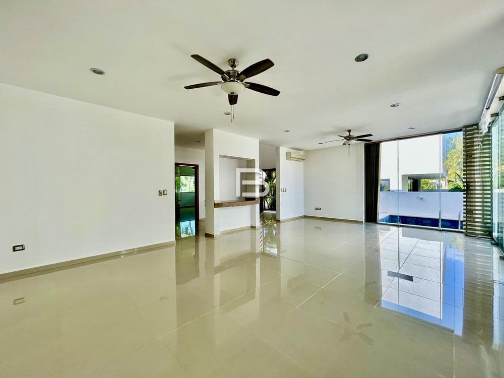 Isla Dorada: House for Sale—We Accept Mortgages
