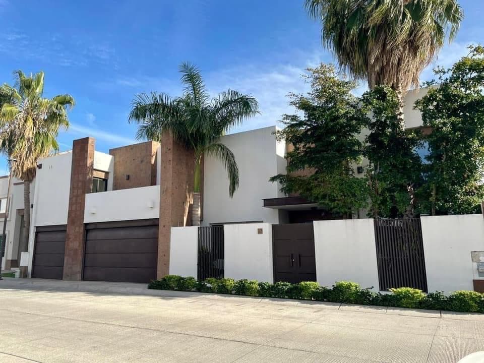 House for Sale in Western La Rioja